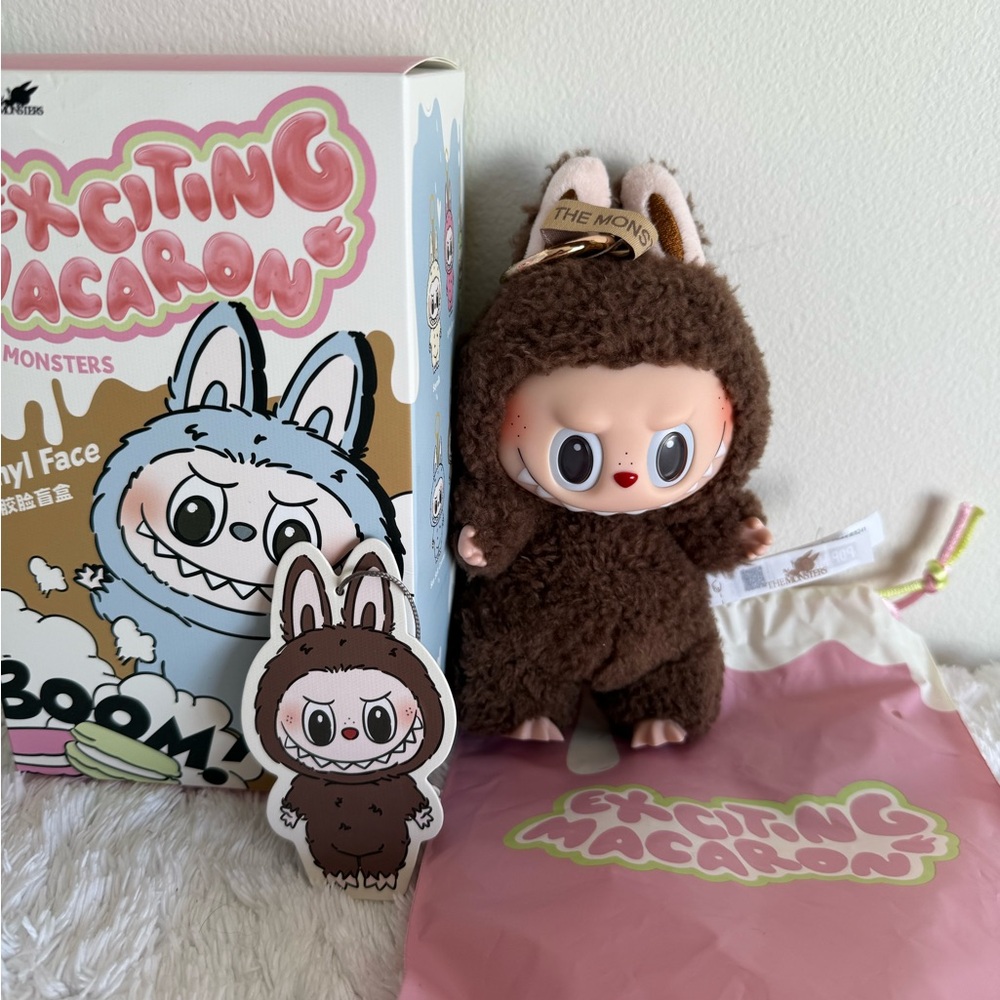 POP MART Labubu The Monsters – Exciting Macaron Series, Chestnut Cocoa - Picture 2 of 9